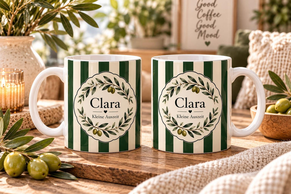 Personalisierte Tasse mit Name & Wunschtext – Dunkelgrüne Streifen mit Oliven, Keramiktasse Kleine Auszeit